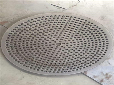 不锈钢冲孔板背面的毛刺的产生原因及避免方法