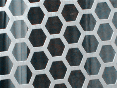 简单介绍异形冲孔网的生产加工注意事项